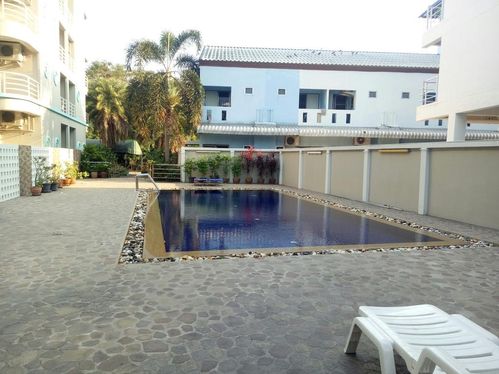 Lomsabai Apartments Bang Saen Exterior photo