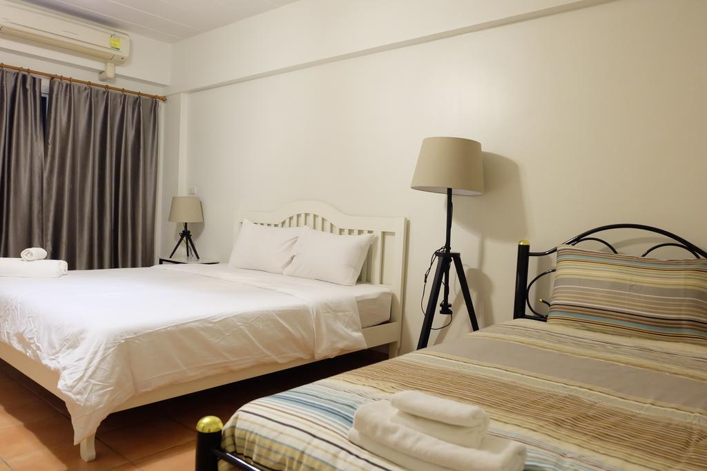 Lomsabai Apartments Bang Saen Exterior photo