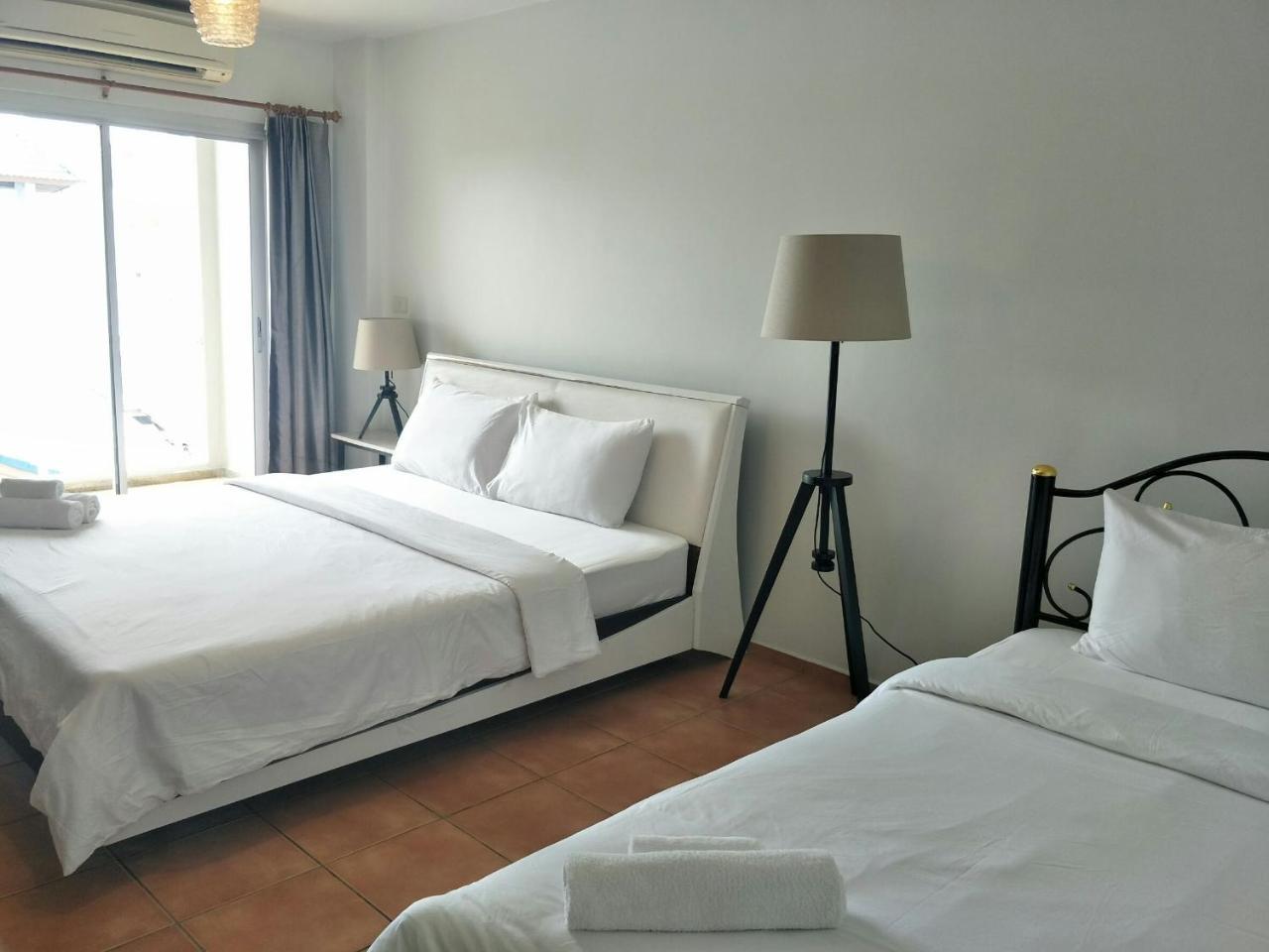 Lomsabai Apartments Bang Saen Exterior photo